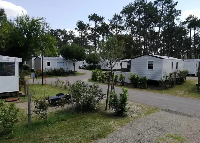 مكان تخييم Les Dunes De Contis 4 Etoiles
